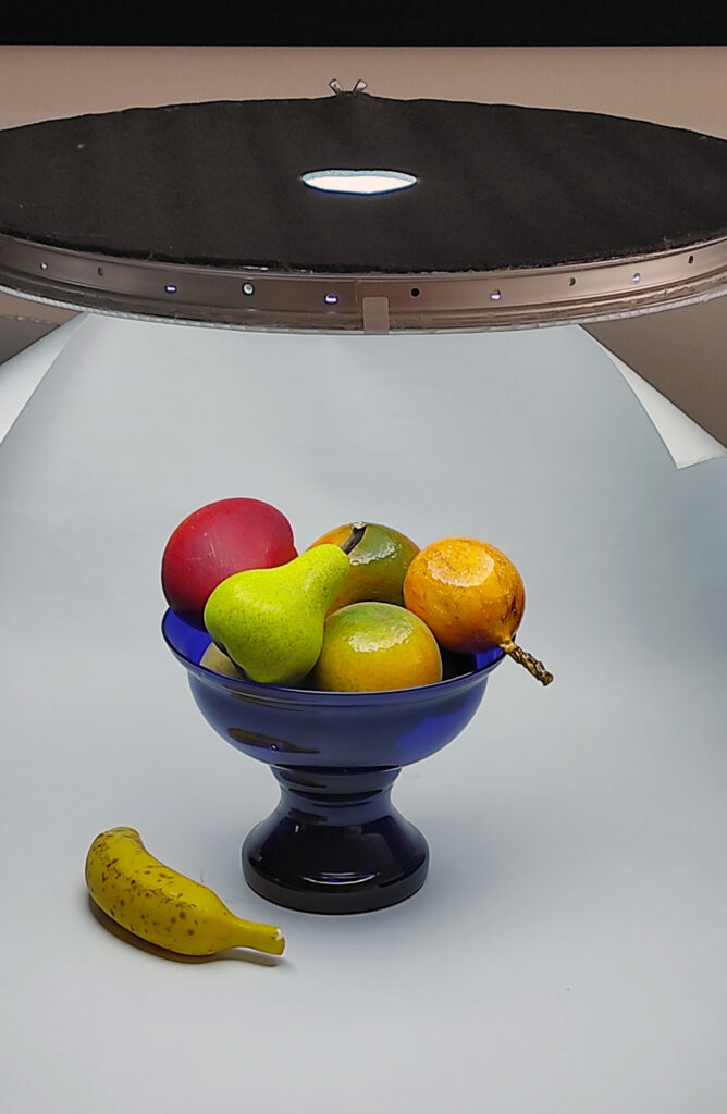 Bodegón frutas en caja de luz