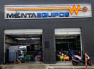 Fachada almacen motores