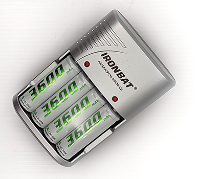 Baterías AA y cargador